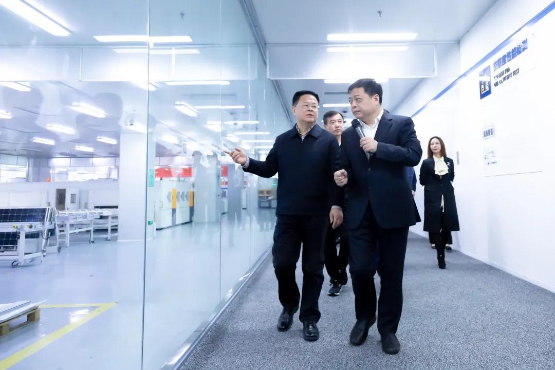 省长郑栅洁寄语正泰：大有潜力，大有可为