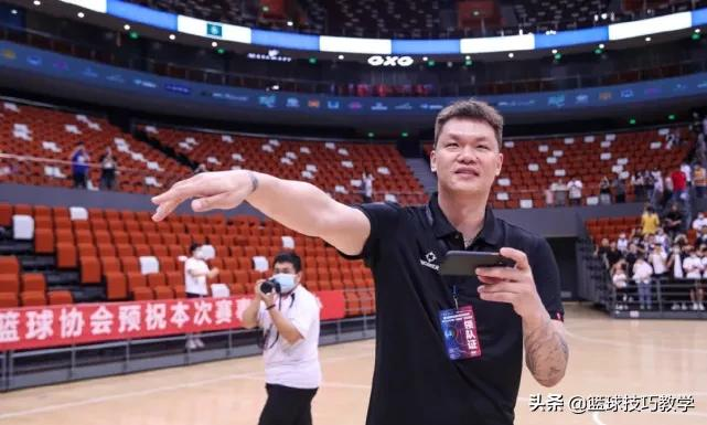 被女球迷围困，被男球迷亲吻！这届全运会太有意思了