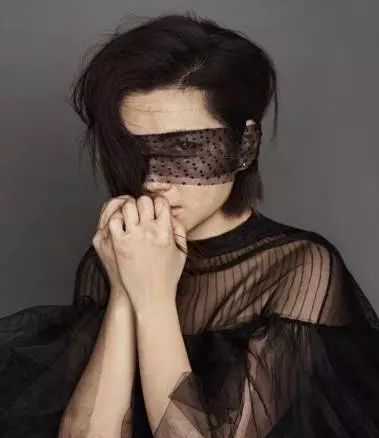 张承中为何娶了毁容的Selina后,又狠心离婚?婚礼的