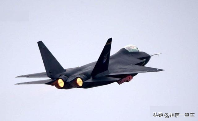 歼31首飞7年仅生产2架原型机，还有希望成为舰载机吗？