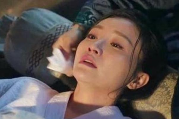 清代女子难产昏厥，误认已死封棺安葬，200年后