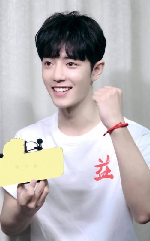 百度人气榜排名第一名你知道是谁，他粉丝为什么如此疯狂？