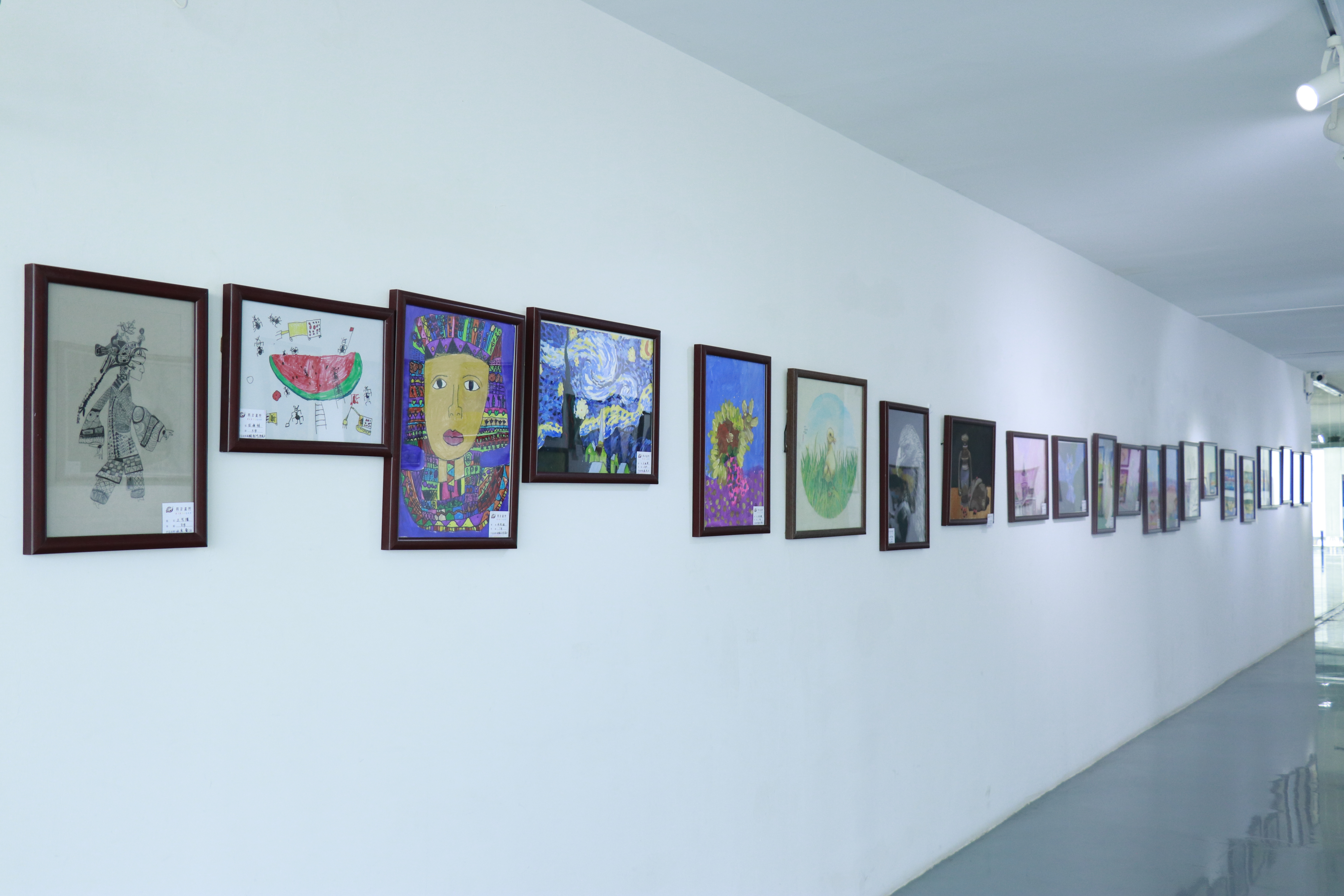 静者画院第三届少儿艺术节开幕，近百幅作品亮相宋庄美术馆