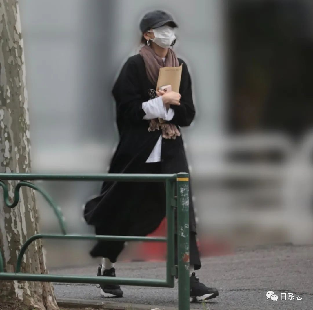 机场穿搭照byebye 这才是我们最想看的明星私服 Zh中文网