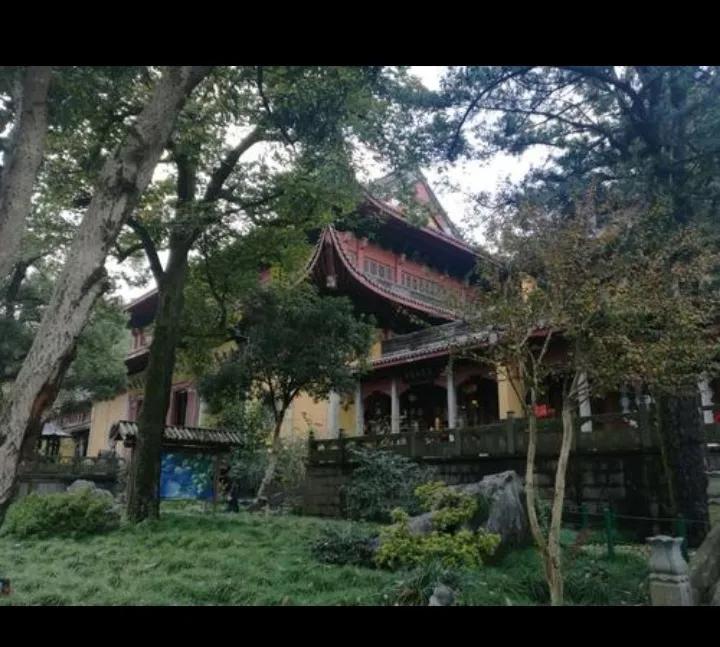 积善之家必有余庆吴越王为民谋利积功德 高僧倾情寻佳穴