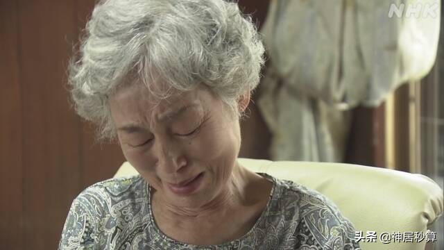 洪水衝不走的忠貞不渝，日本老人上演現代版「泰坦尼克號」