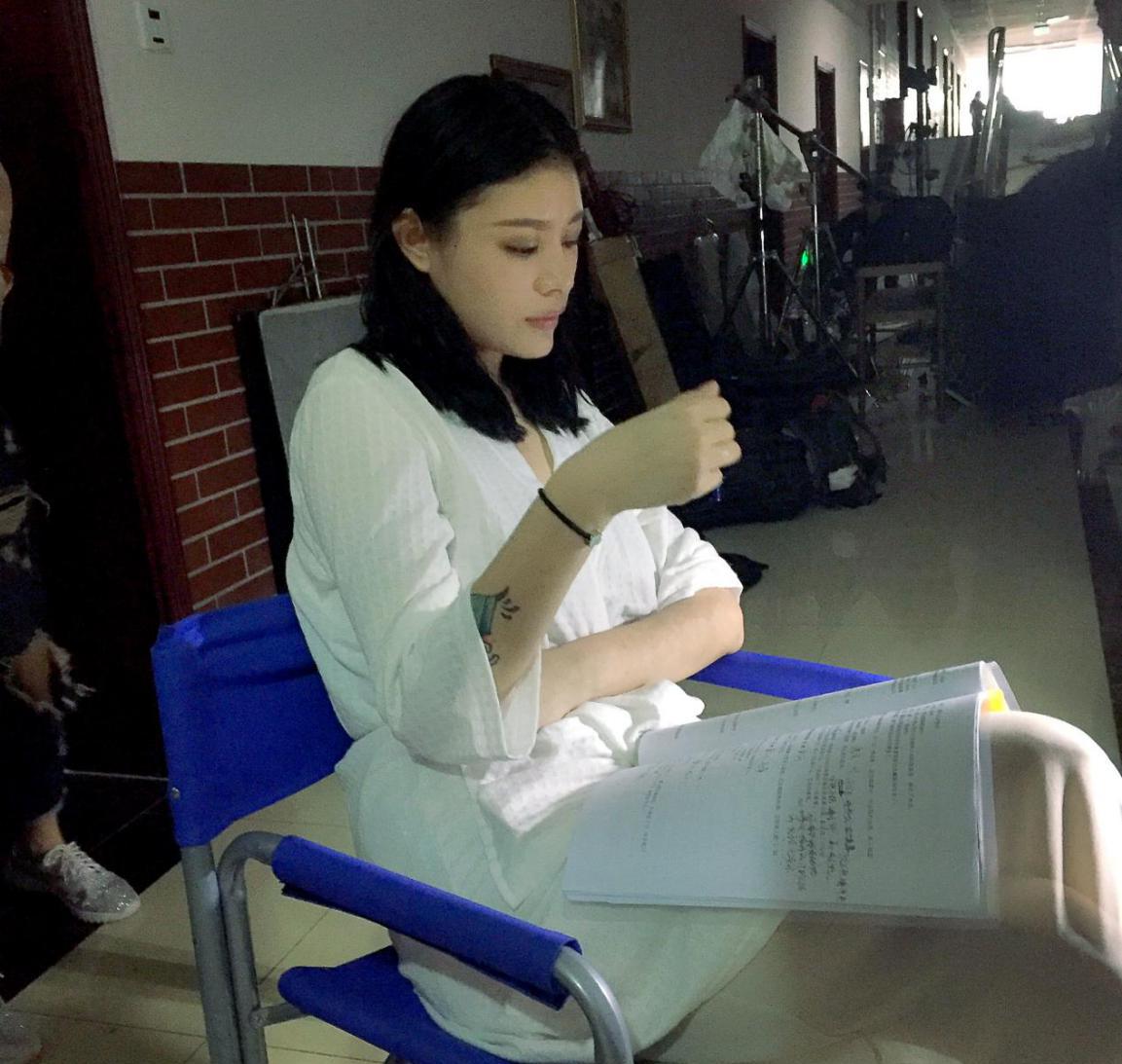 汪峰孩子的生母美的过分，身材不输孩子继母章