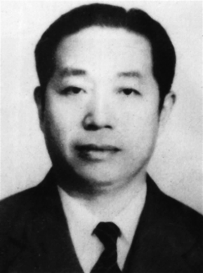 华克之有多厉害？遭戴笠持续追捕毫发无损！屡次虎口夺食从未失手