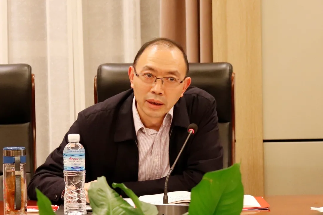 压实责任贵州省政法队伍教育整顿第三指导组王剑波副组长与市区两级