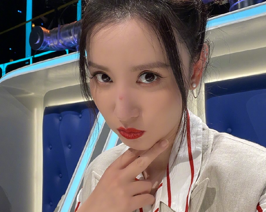 曝 追爱吧哥哥 恋综 男艺人追求女素人 全民红娘成最大看点 白色骆驼 Mdeditor