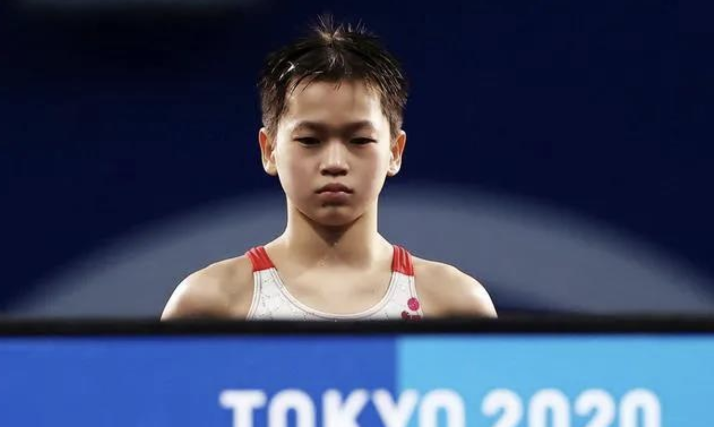 全红婵奥运夺冠只是运气好？20人10米台围观，她再次用实力说话