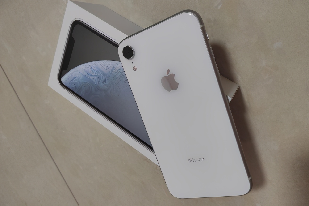 苹果手机别乱选，目前这3部手机最值得考虑，三