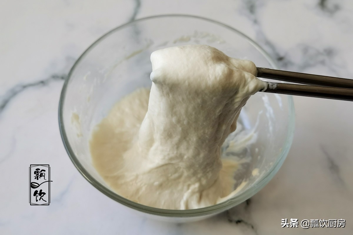 做油条新方法，外酥里软鼓大泡，告别干硬，软的弯腰，凉了都不硬