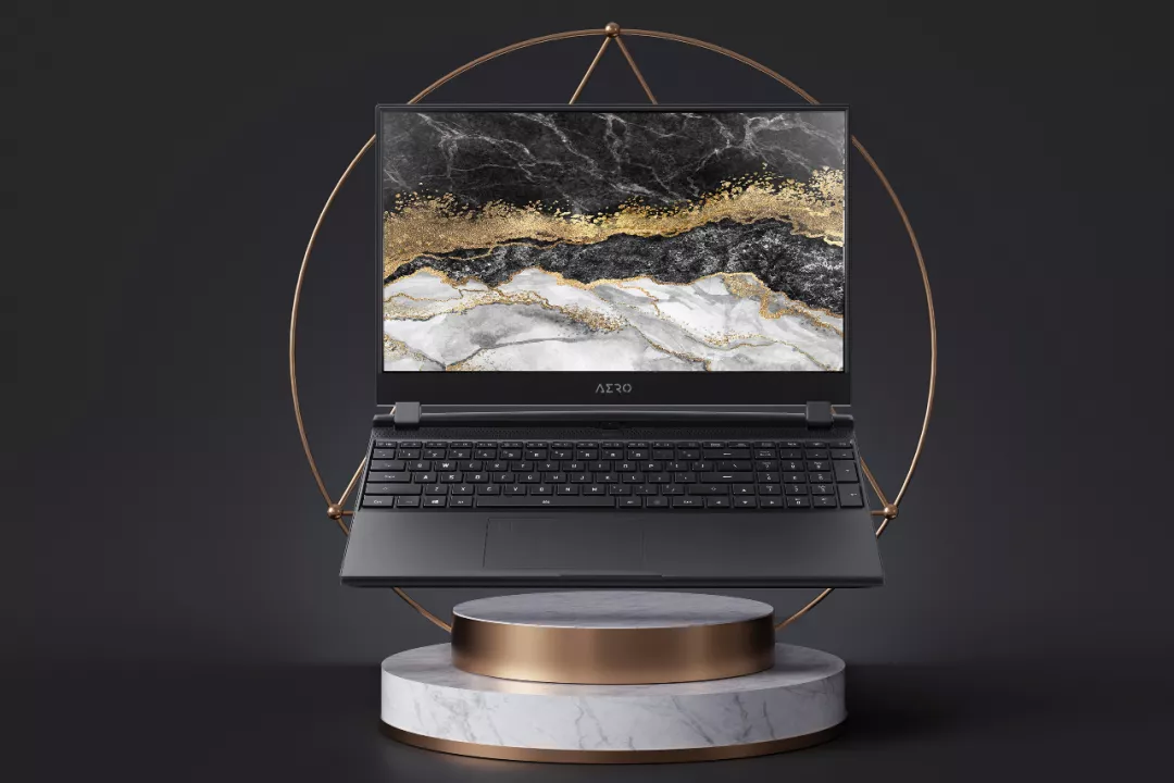 十代酷睿i7八核处理器+RTX 2070S显卡，这款轻薄4K OLED设计本真香！