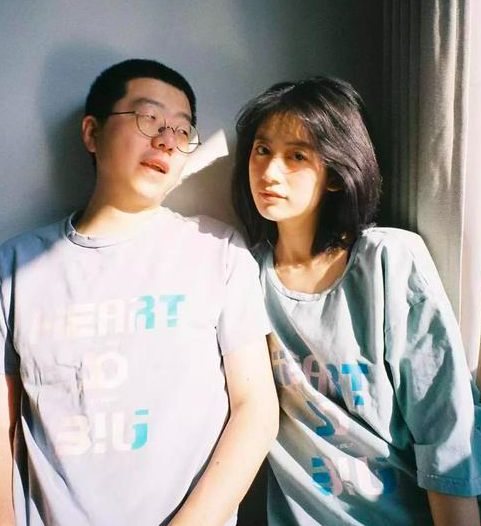 李诞黑尾酱感情生变？两人公司注销惹争议，3个