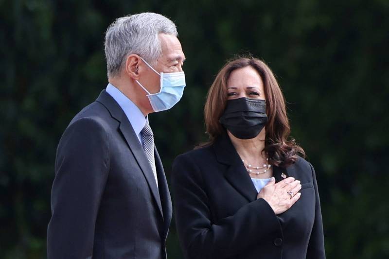 喀布爾機場血腥爆炸後，美軍都緊急撤離，新加坡卻還想往裡面進？