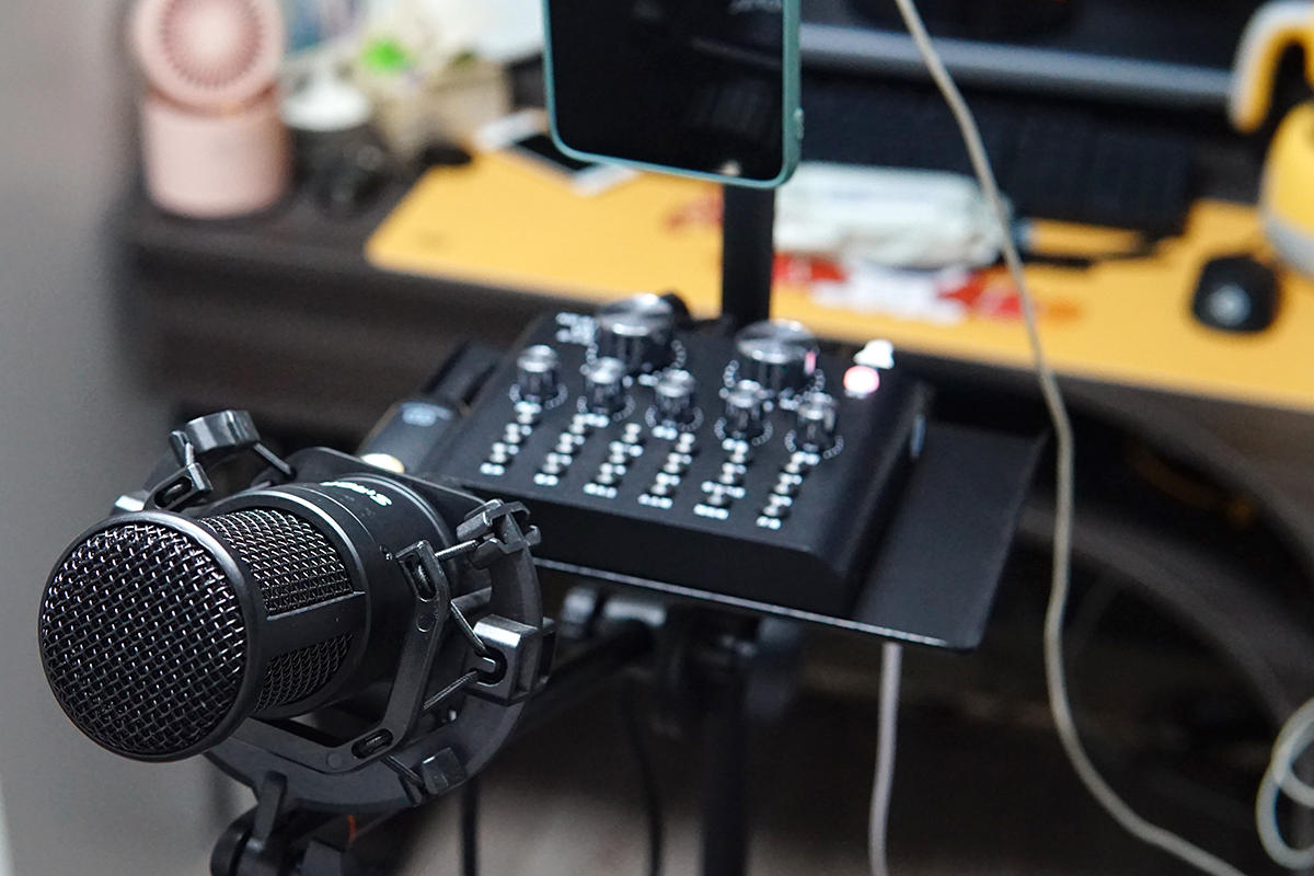 迈出主播的第一步，都是森然WH10监听耳机给的底气