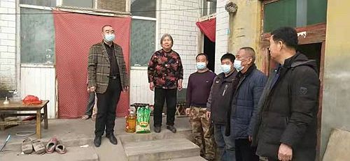 邢台市任泽区留垒村：慰问孤寡老人、贫困户及老党员