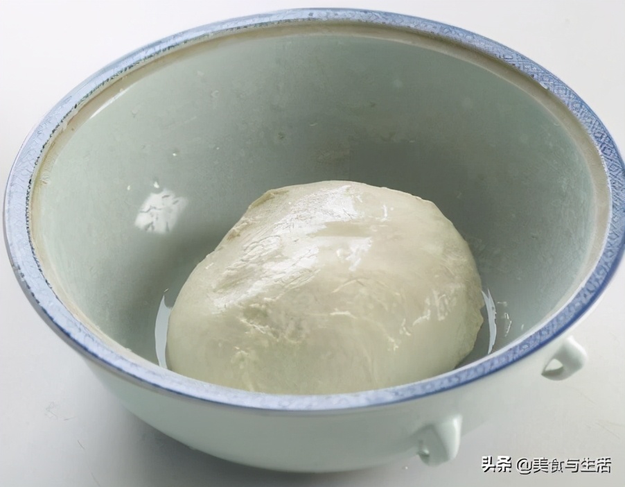 教你在家做春捲，從攤餅皮到成品，步驟簡單詳細，宴客上桌真不錯