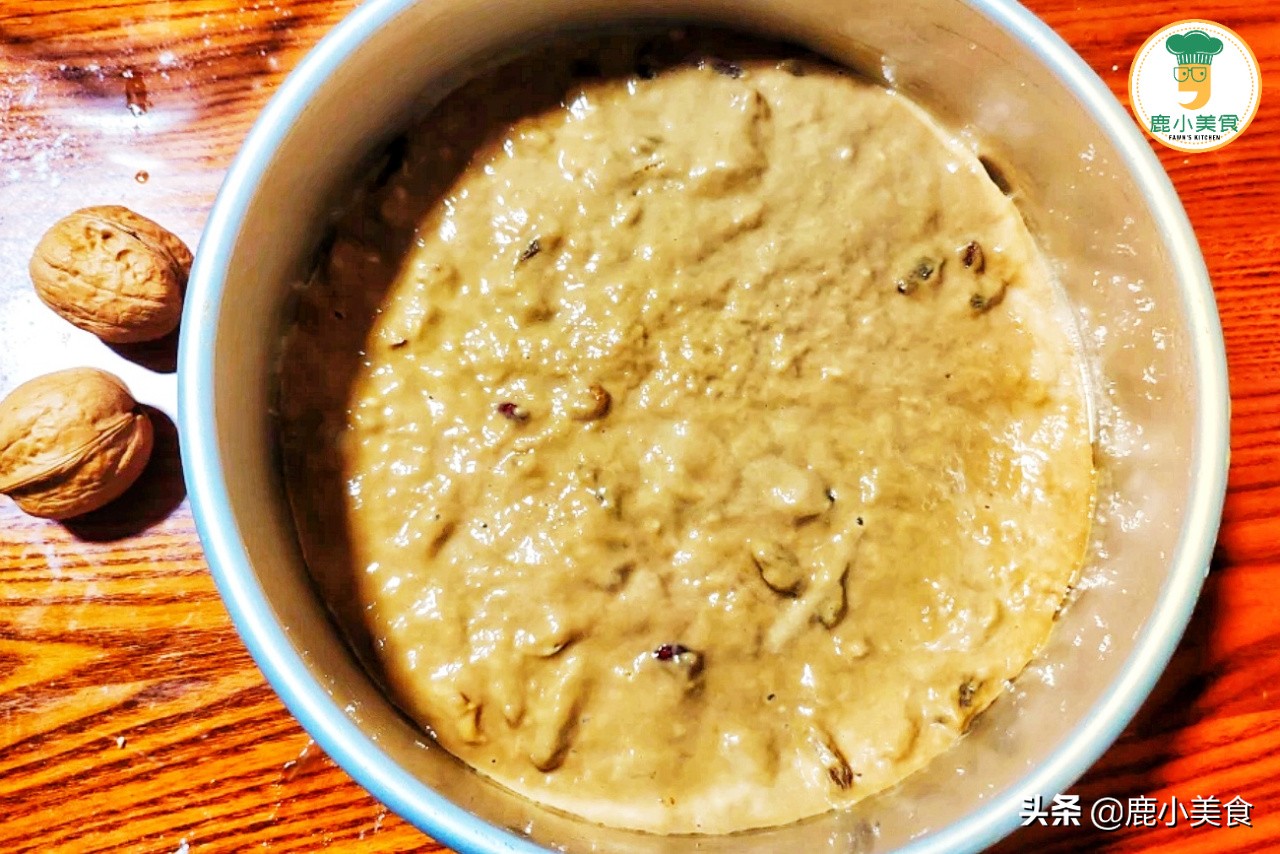 鬆軟香甜的紅糖發糕，不用揉麵，比饅頭還簡單，孩子隔天吵著要吃