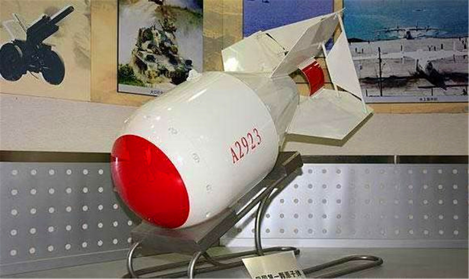 美国在日本投下原子弹，日本人为什么不恨美国