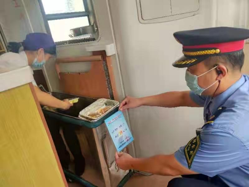 郑州局西宁车队：暴雨中的坚守