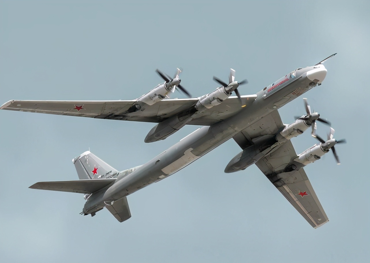 韩媒：多架中俄军机飞入韩国防空识别区，中方