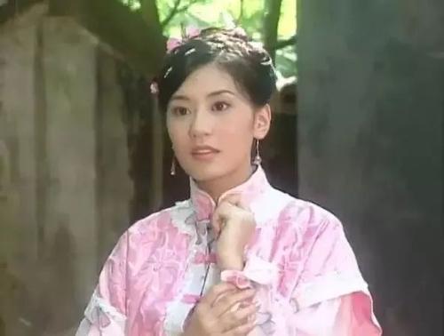 “落难千金”贾静雯的传奇改命史
