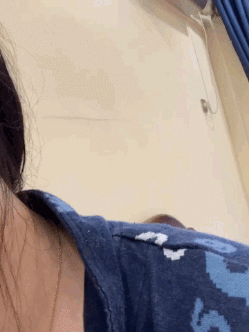 搞笑gif神评：小姑娘，你是不是有很多的问号
