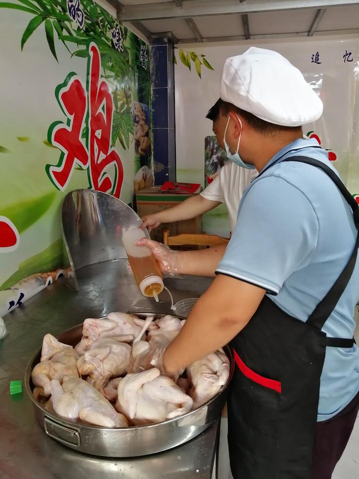 岭头凰竹盐鸡皮脆肉香，制作过程曝光，很多人都想加盟了