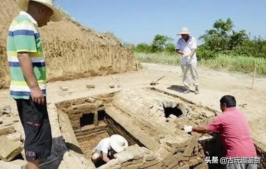江西农工发现西汉古墓，棺中女尸突然“叹气”，让人背脊发凉