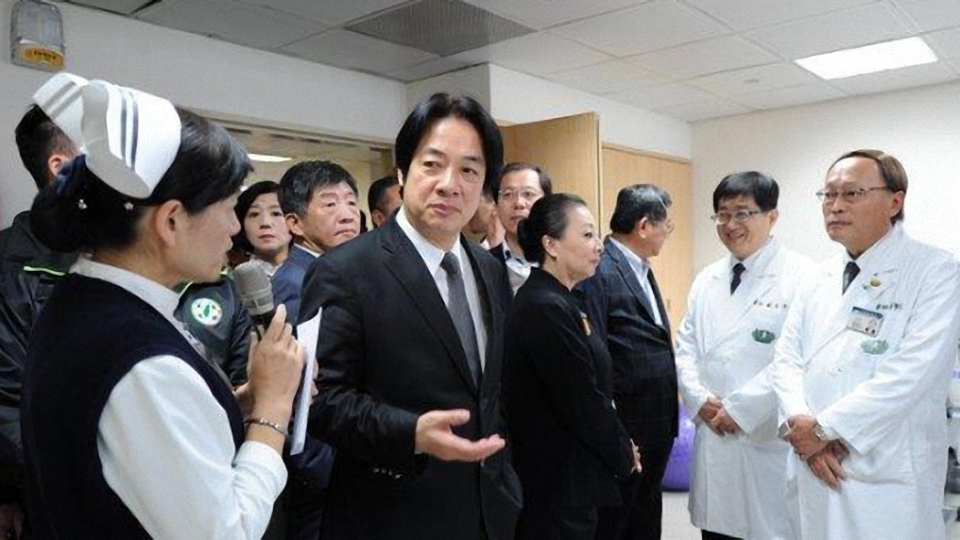 民進黨當局搞突襲，送上新年驚喜，卻加重了民眾的負擔