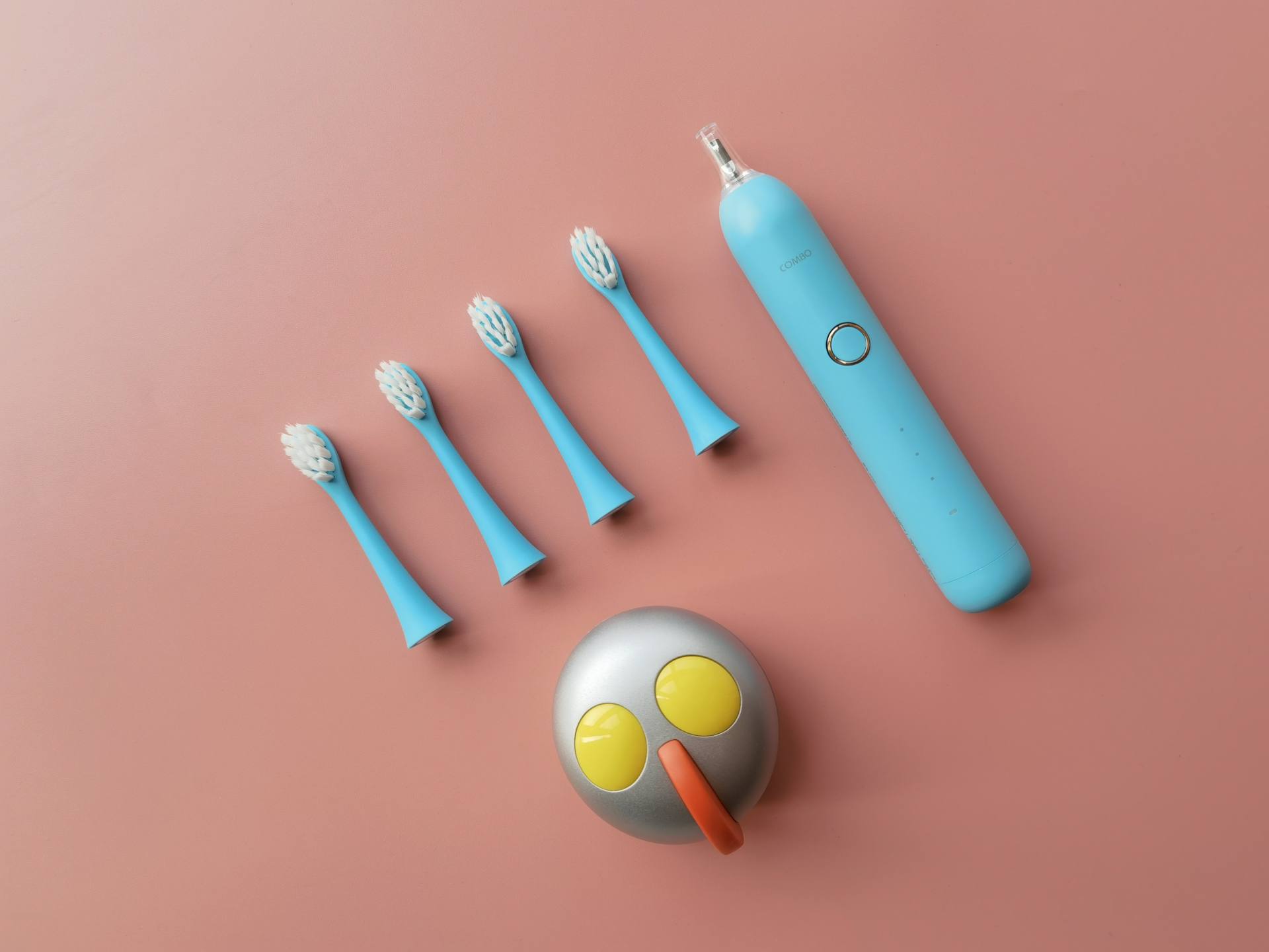 儿童电动牙刷怎么选？COMBO咸蛋超人联名款贴心呵护宝宝稚嫩牙齿