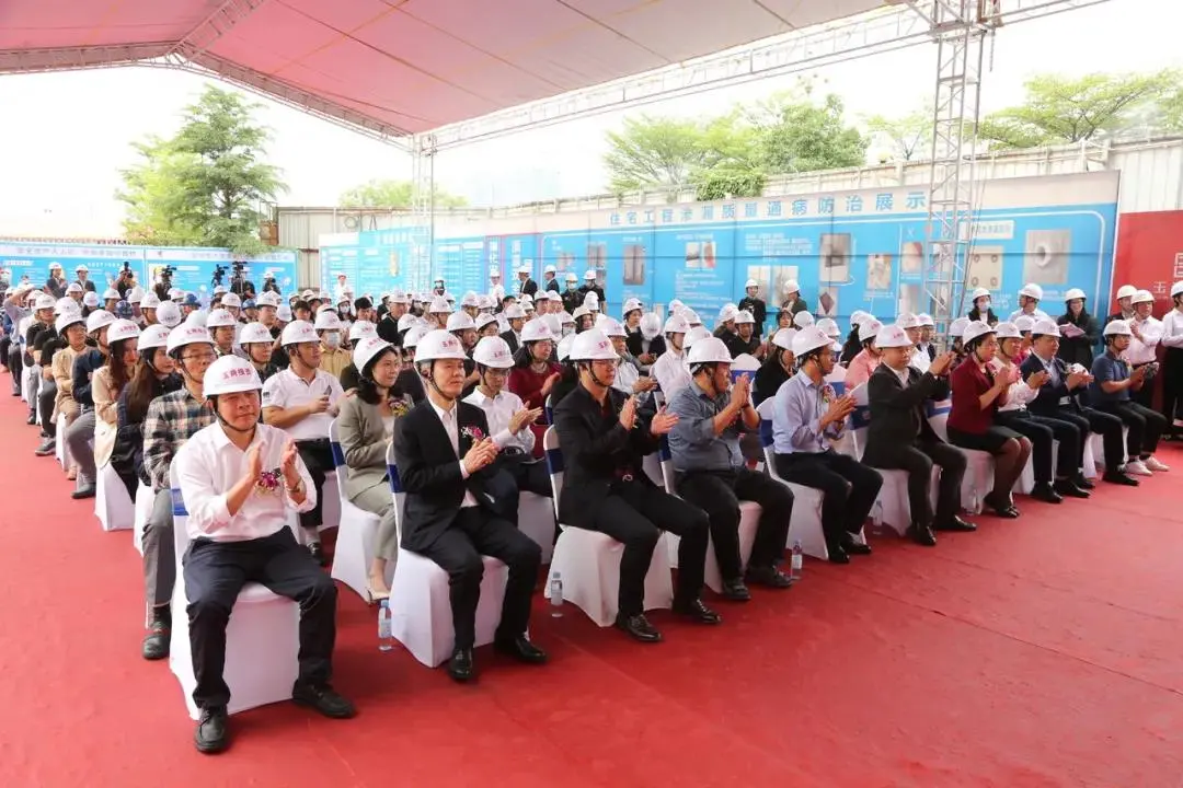 冠礼玉商！玉商中心171米超高5A甲级写字楼喜封金顶