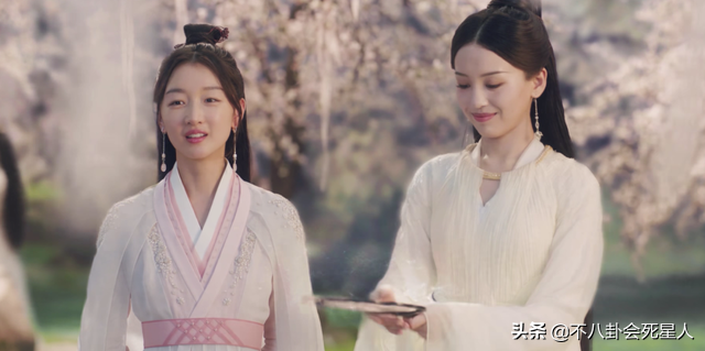 周冬雨“下凡”演古偶是败笔，7个女配颜值高，两位新疆演员惊艳