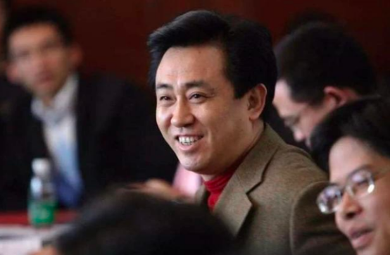 从掏粪工到地产首富第一人，许家印是如何一步步做大的？