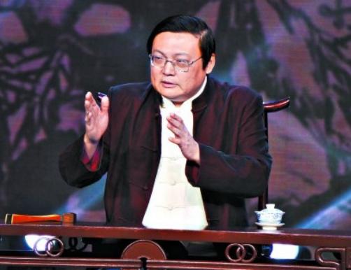 从爆红全国到节目被迫停播，怼遍娱乐圈的梁宏达，到底得罪了谁？