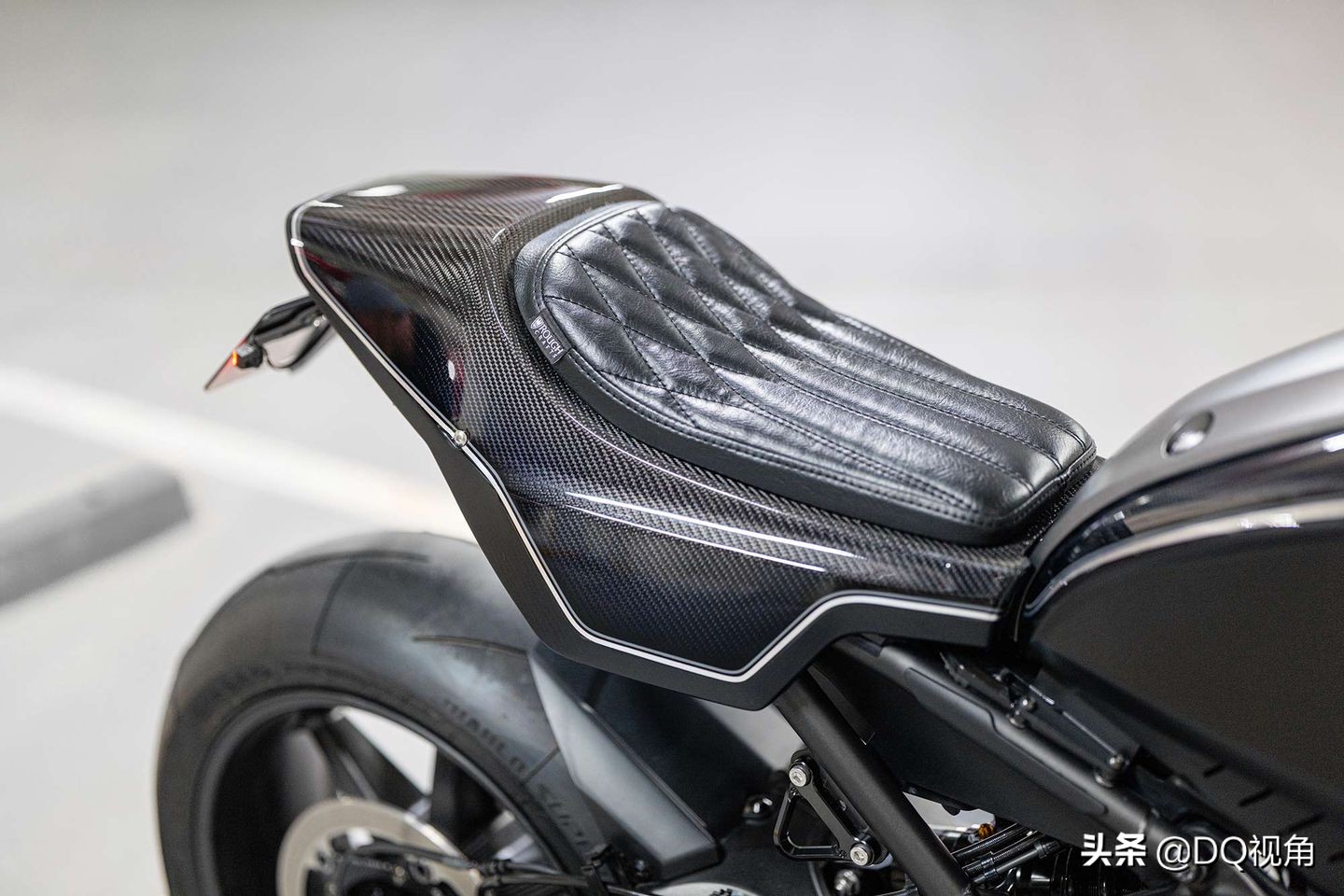 ������XSR900���ڷ���Ƹ�װ��̼��ά����͹��Ʒ��