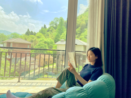 我为什么选择山村低欲望生活？这是对现代奴役的无声抗争