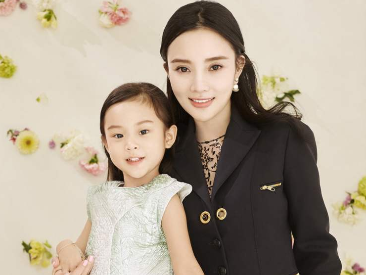 有种“心酸”叫李小璐，低调晒娃却被嘲讽，母爱无高低贵贱之分