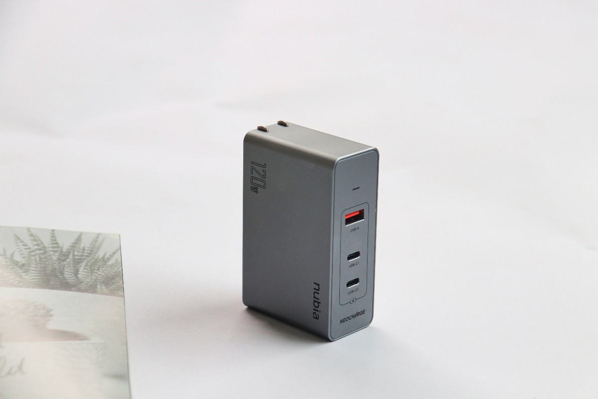 120W输出功率有多牛，一炷香时间元气满满，努比亚充电器实测