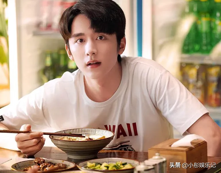 夏天|火遍整个夏天的《以家人之名》 以家人之名行爱情之实，甜虐暴击