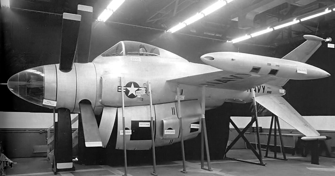 飞机当火箭开，美军“旱地拔葱”战机垂直上天