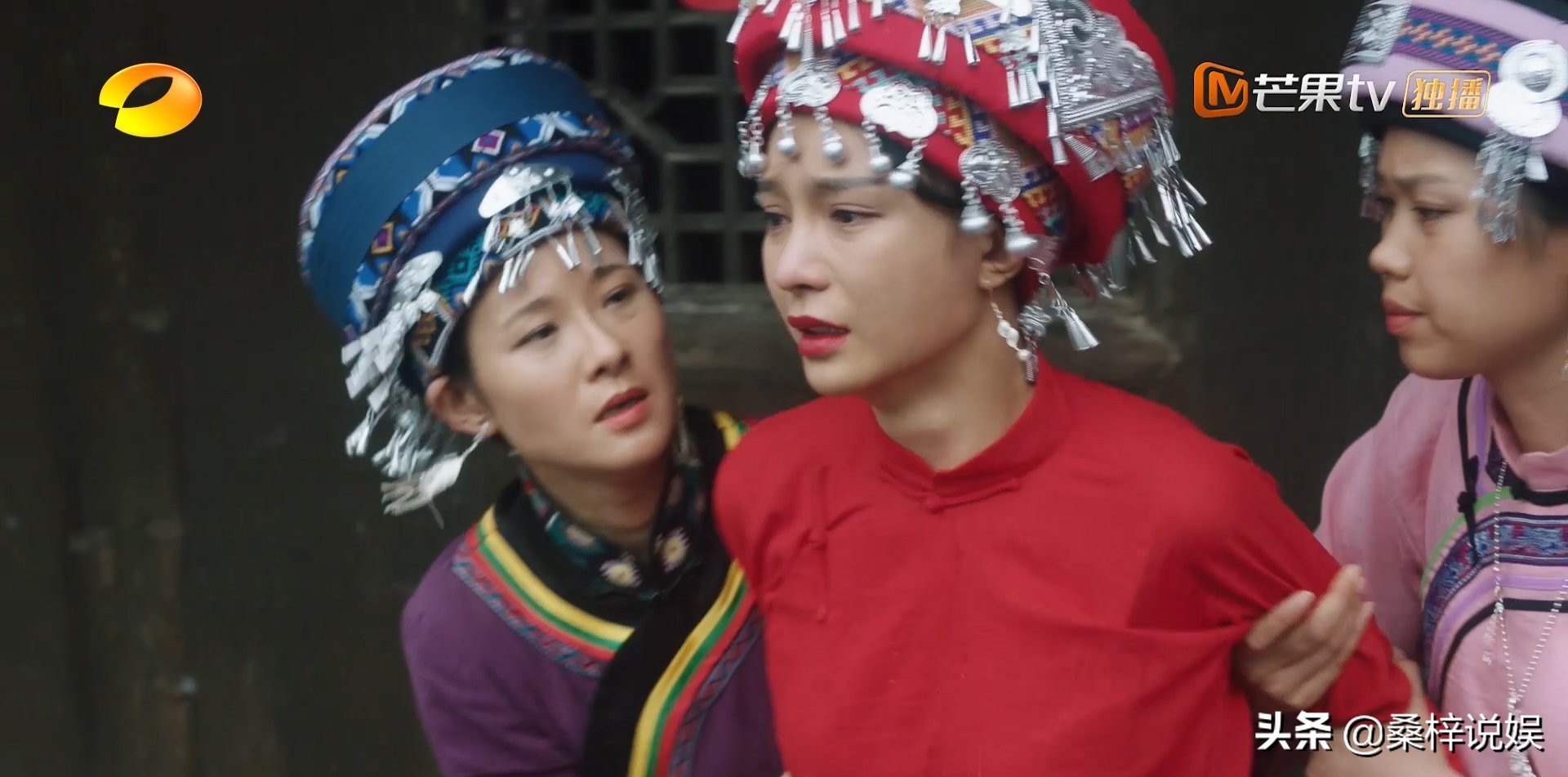 《江山如此多娇》撞上《山海情》，四个细节一