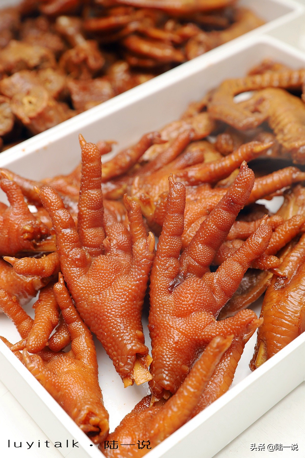 鸭舌50克近16元，我没控制住，要了3鸭头、5鸭翅、8鸭掌、16鸭舌