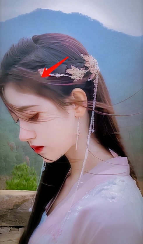 女明星为了发际线有多拼？蒋梦婕戴假发片，鞠