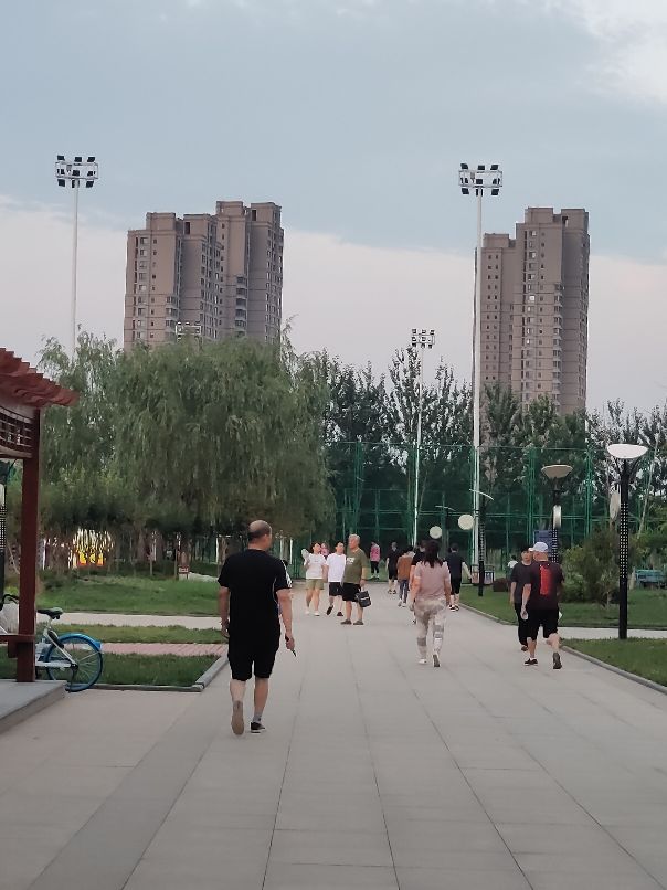 【当你心情不好烦恼时，去忙吧！忙是世界上最廉价的医药】