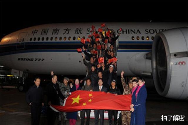 大批中国人连夜转移，这次撤侨行动，引起了国际<p><br></p><p style=