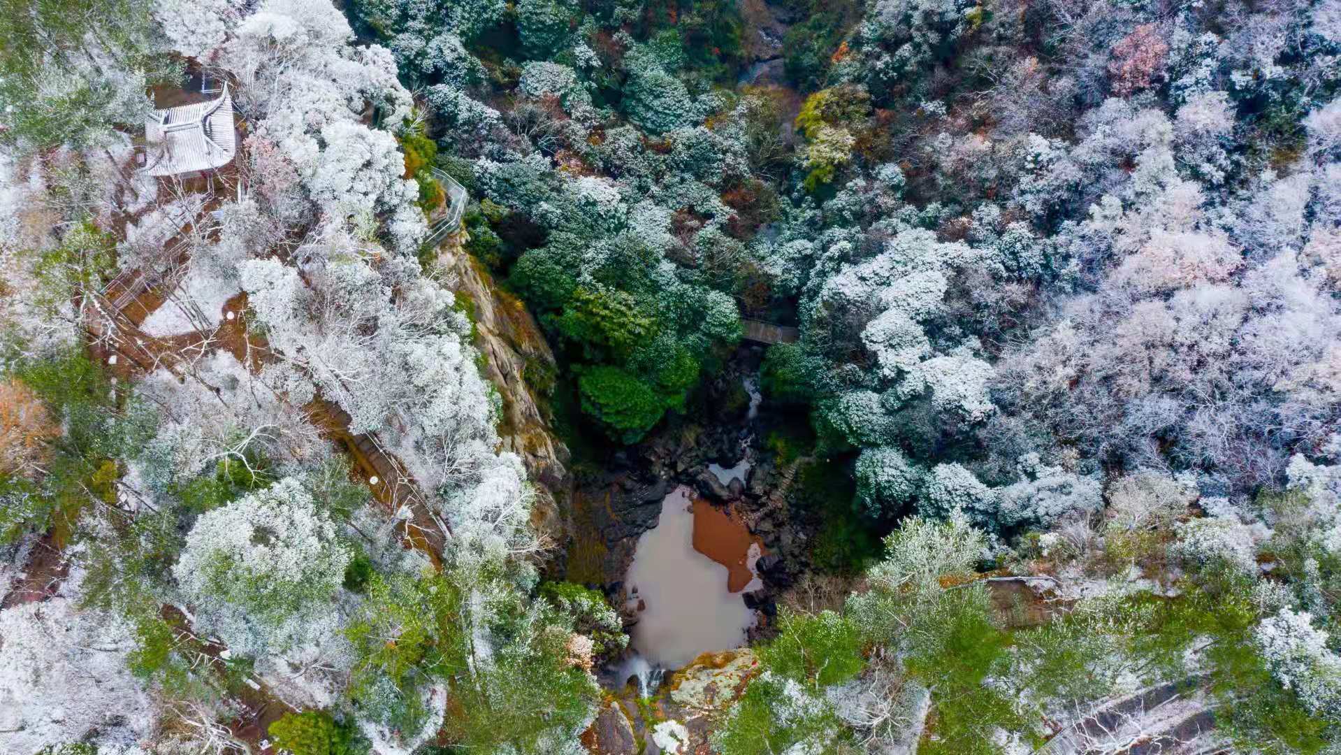 宁波冬天去哪玩？走进绚丽多彩的秘境，这个冬至来一次独特的旅行