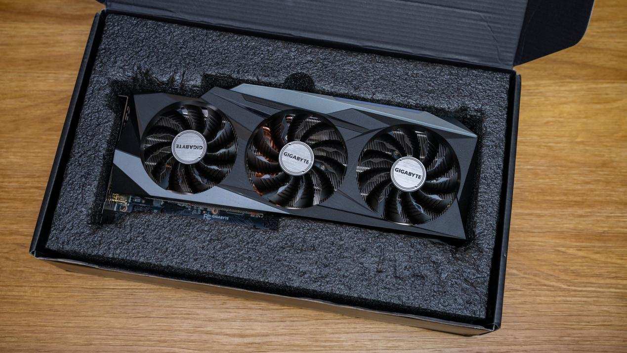 技嘉RTX 3080 GAMING OC 10G魔鷹顯卡實測